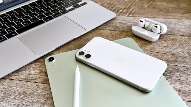 eラーニングをスマホやタブレットで実施するメリットは?教材のスマホ対応方法もご紹介!